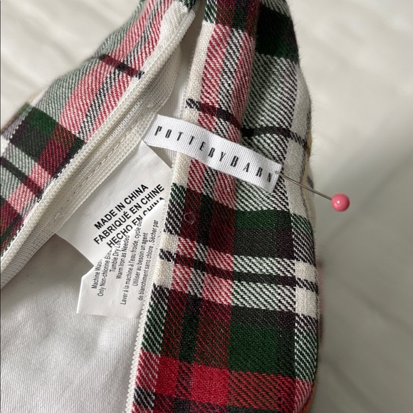 Pottery Barn Festive Plaid Pillow Cover and Insert - Picture 6 of 9